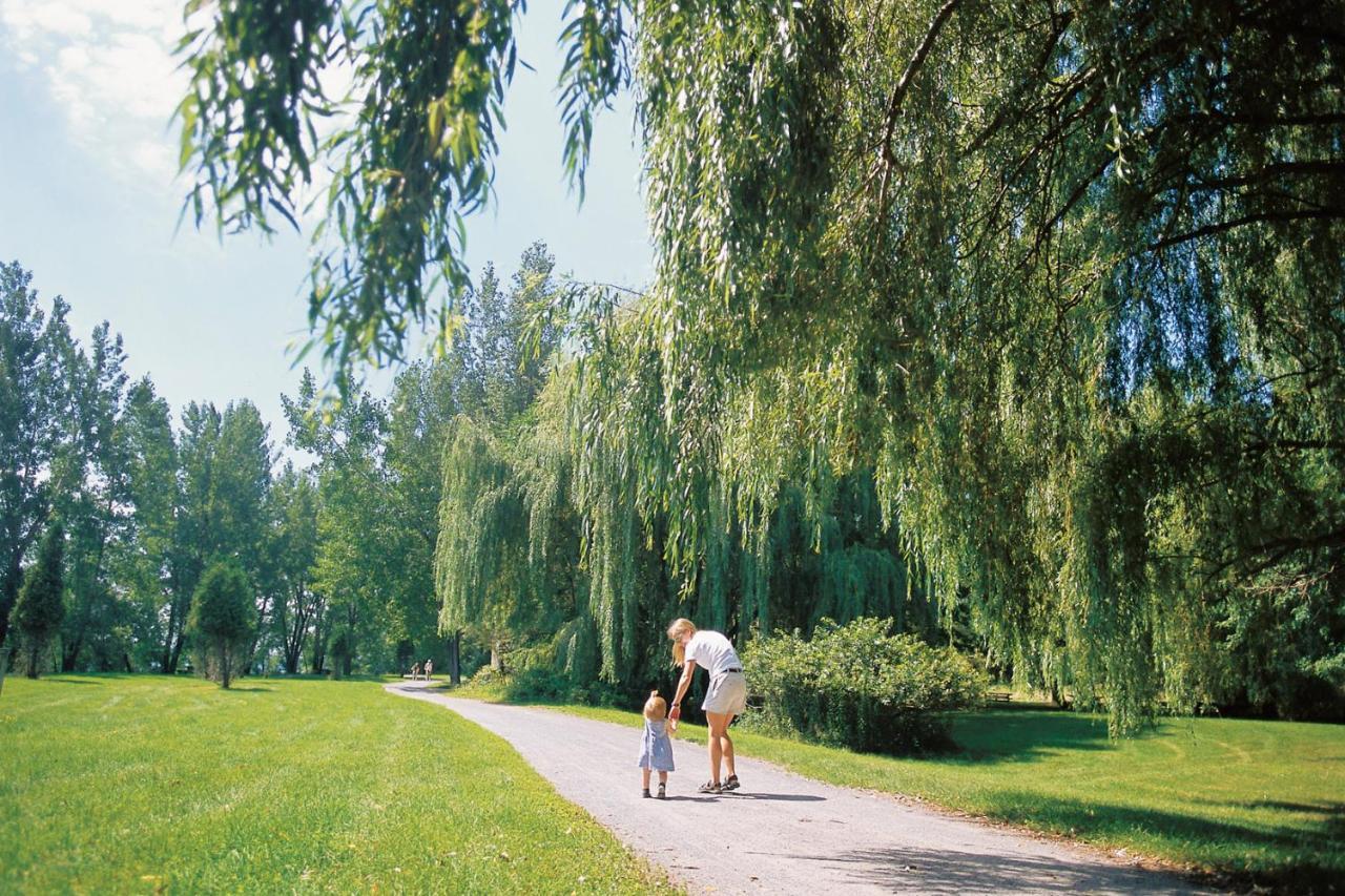 Hotels Gouverneur Montreal - Ile Charron Boucherville Eksteriør billede